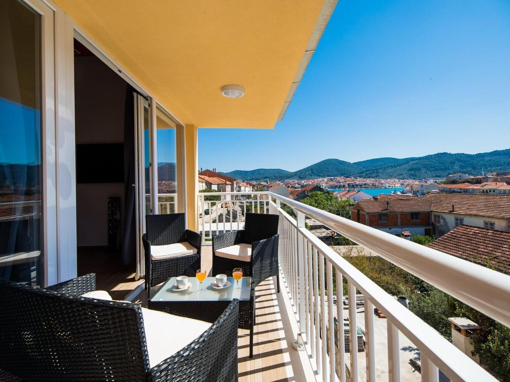 Sunshine - Two Bedroom With Balcony And Sea View Vela Luka